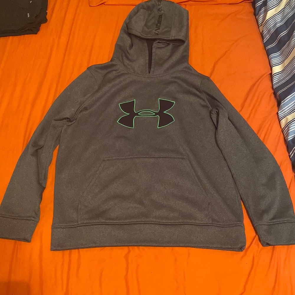 Under Armour, sweater hoddie, gray color size L ( boy)